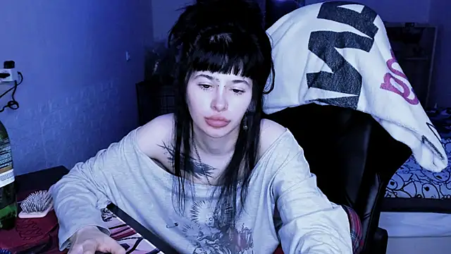 AllisonDeetz Adlı Modelin Canlı XXX Sohbeti