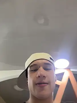 Dominik_Souza élő XXX-chatje