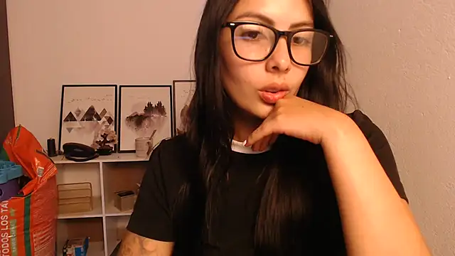 Chat +18 de lalawhitte ao vivo
