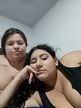 Sara_y_Amy Adlı Modelin Canlı XXX Sohbeti