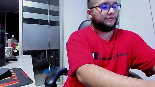 Chat +18 de VINCEDMAGLIOO ao vivo