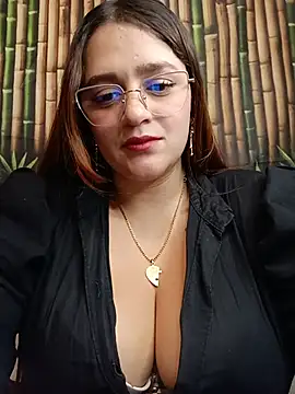 XXX chat uživo modela Hanna__a