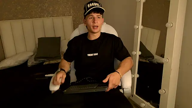 JordanMiller_ – Naživo XXX chat