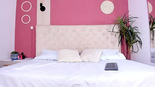Miahchubby's Live XXX Chat