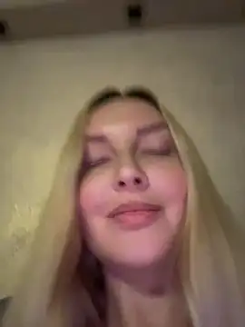XXX chat uživo modela Aleksandrakis