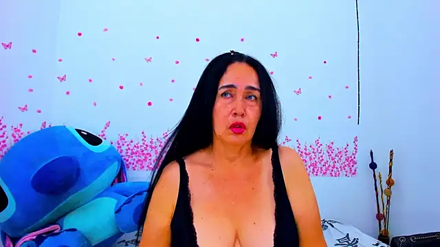 צ'אט XXX בשידור חי של HorniestMilf