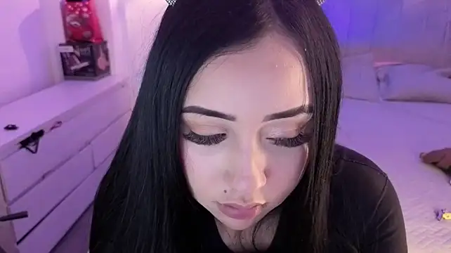 แชท XXX สดของ iam_sofiia
