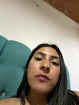 Cami_Leon2のライブXXXチャット