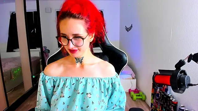 XXX chat uživo modela your_tora