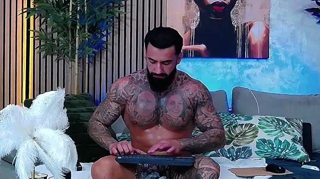 دردشة masterkingofmusclee الجنسية المباشرة