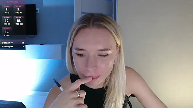 Emily_Hartt's Live XXX Chat