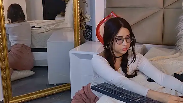 Lily_Clarck Chat XXX in diretta