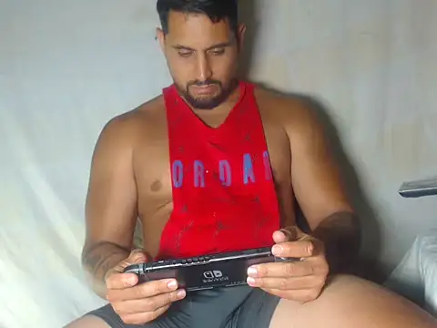 XXX chat uživo modela sebasx412