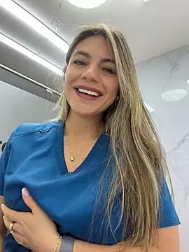 Show de alicee16 na webcam