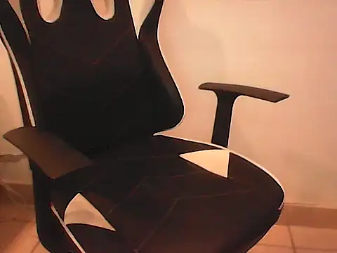 Yorel1109- Live XXX-Chat