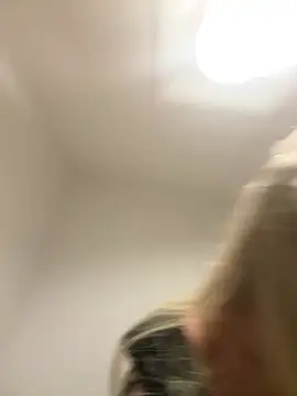 summerblue_'s Live XXX Chat