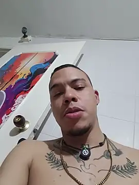 צ'אט XXX בשידור חי של AlphaMasterXxx