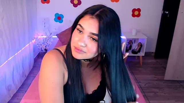 Sami-Queenn Live XXX chat