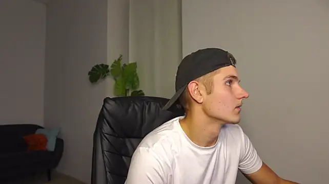 Chat +18 de Mark_Karson ao vivo