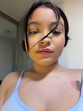 AlanaRamosss Webcam show