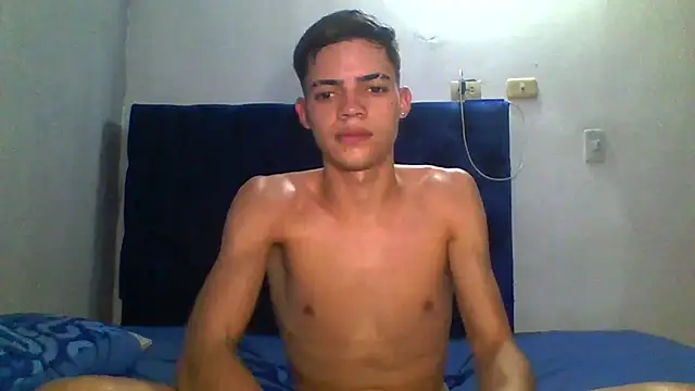 Latinos_2001 라이브 XXX 채팅