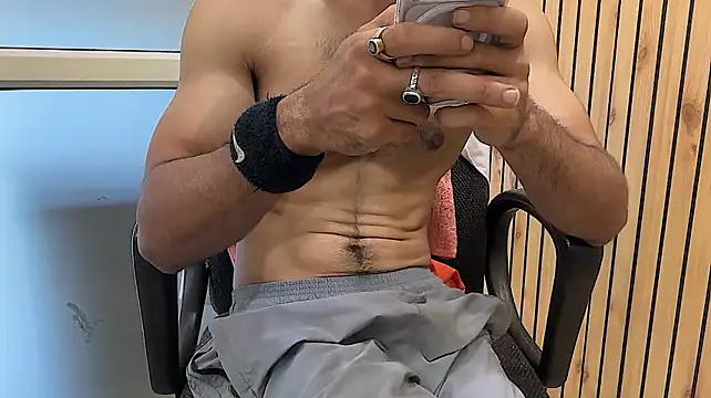 PouringLust Live XXX Chat