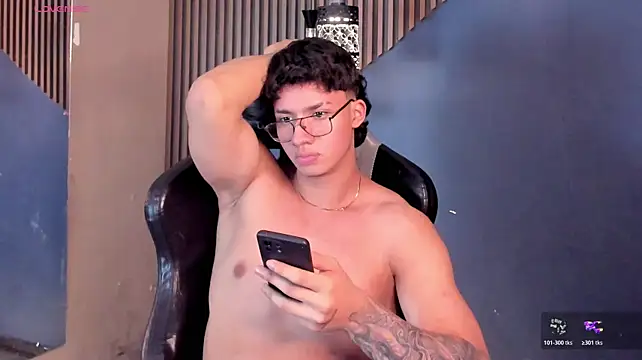 Axxel_Muscle 现场XXX聊天