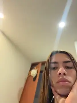 Show Webcam de Amira_BabyHot