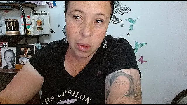 Онлайн чат XXX LauraMallioni