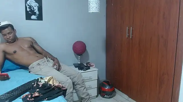 king_smith69 লাইভ XXX চ্যাট