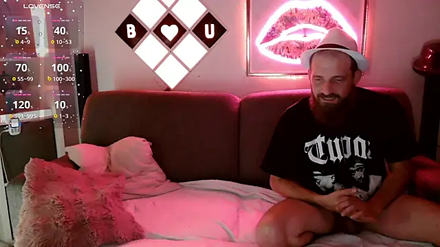 BellaXundXUwe Live XXX-chat