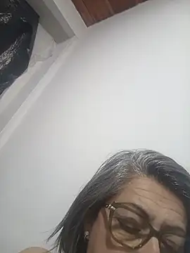 nocturnewhisper live XXX chat