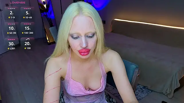 Luna_Beverly Adlı Modelin Canlı XXX Sohbeti