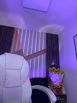 Chat XXX ao vivo de LittleeStar