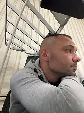 Cukifiu9595 – Naživo XXX chat