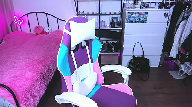 Chat +18 de ashleywowmeow ao vivo