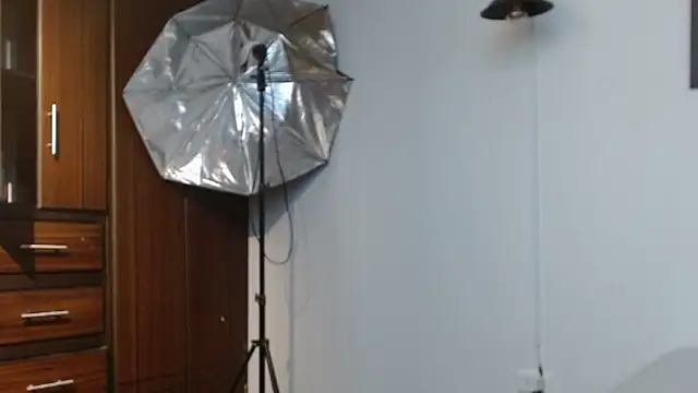 Victoria-Moon's Live XXX Chat