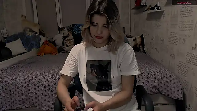 ElisFlower Chat XXX in diretta