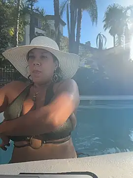 Chat +18 de Bigbuttbrooklynn ao vivo