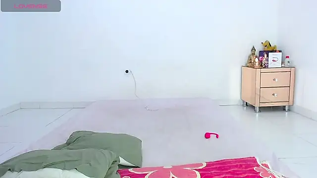 XXX chat uživo modela Miaawhithe