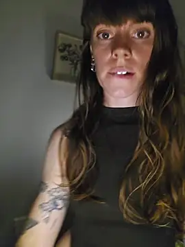 צ'אט XXX בשידור חי של EmilieEdelana
