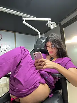 Chat XXX ao vivo de iris_cuteface