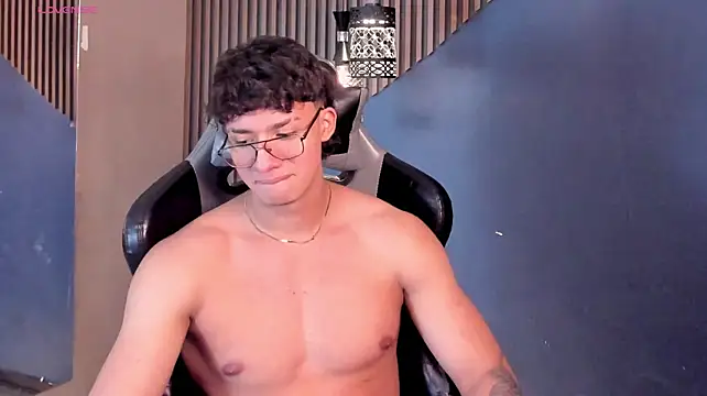 Онлайн чат XXX Axxel_Muscle