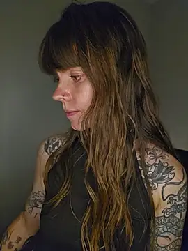 EmilieEdelana Chat XXX in diretta