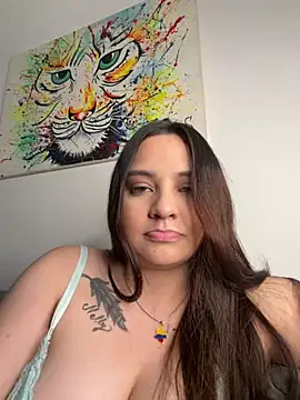 צ'אט XXX בשידור חי של Arya_Brown_