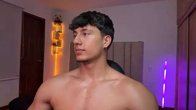 Chat XXX en directo de CHRIS_MORGAN1