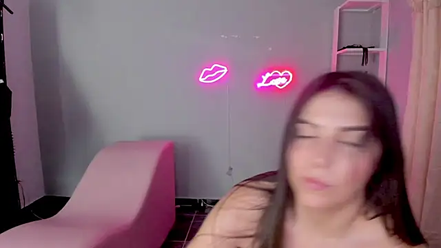 estrellita_18nice Show in webcam