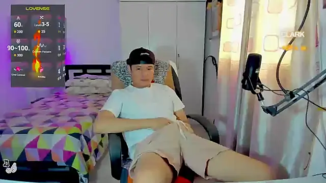 clarkdangerous 即時 XXX 聊天
