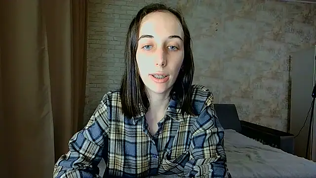 Anika_bloom Adlı Modelin Canlı XXX Sohbeti