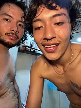 TonnyBottom Chat XXX live